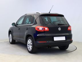 Volkswagen Tiguan - 2011