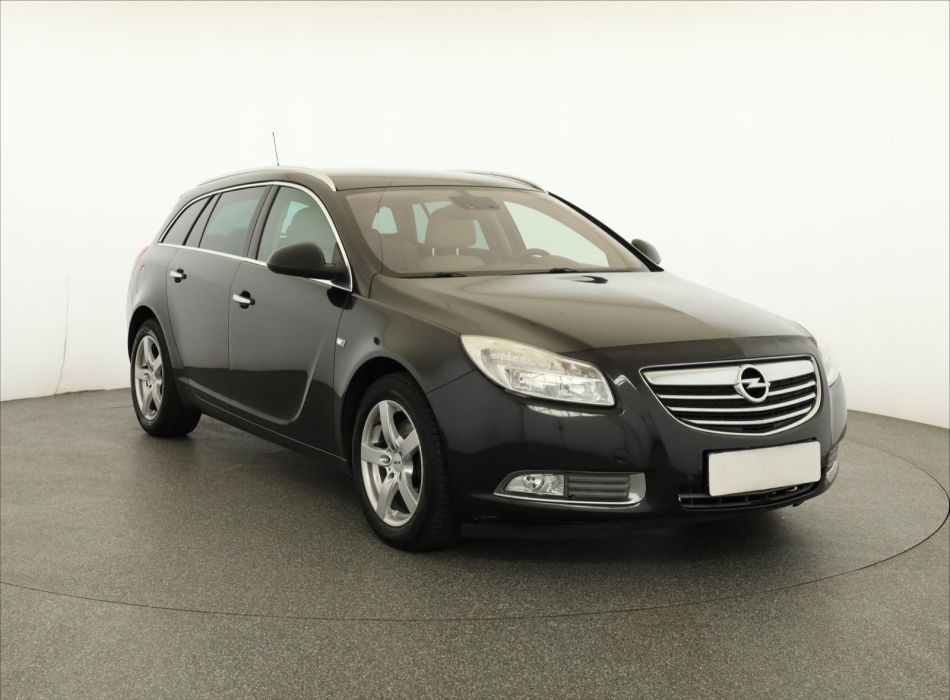 Opel Insignia - 2011