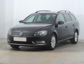 Volkswagen Passat - 2011