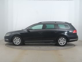 Volkswagen Passat - 2011