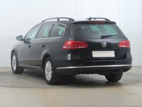 Volkswagen Passat - 2011