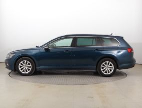Volkswagen Passat - 2021