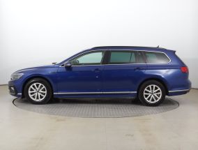 Volkswagen Passat - 2021