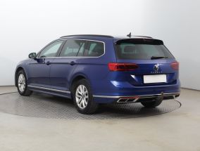 Volkswagen Passat - 2021