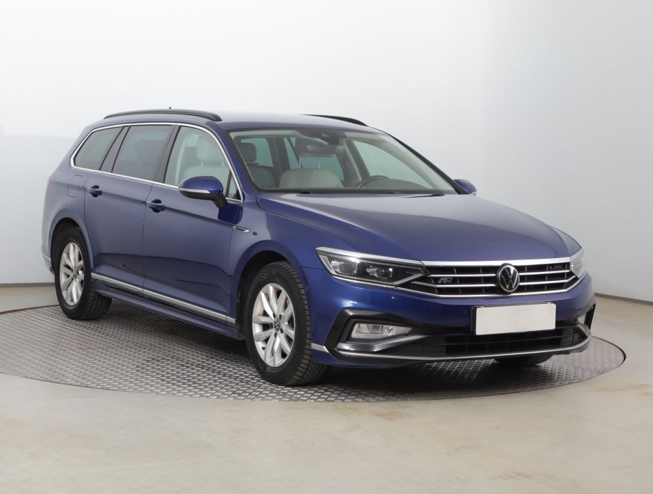 Volkswagen Passat - 2021
