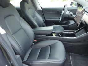 Tesla Model 3 - 2019
