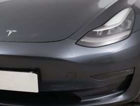 Tesla Model 3 - 2019