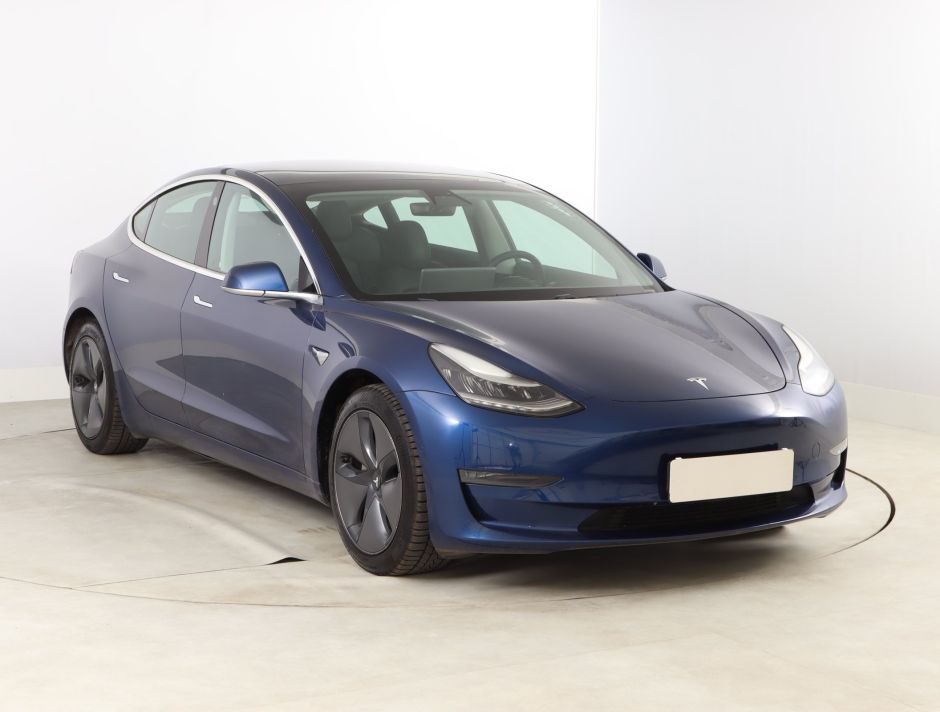 Tesla Model 3 - 2020