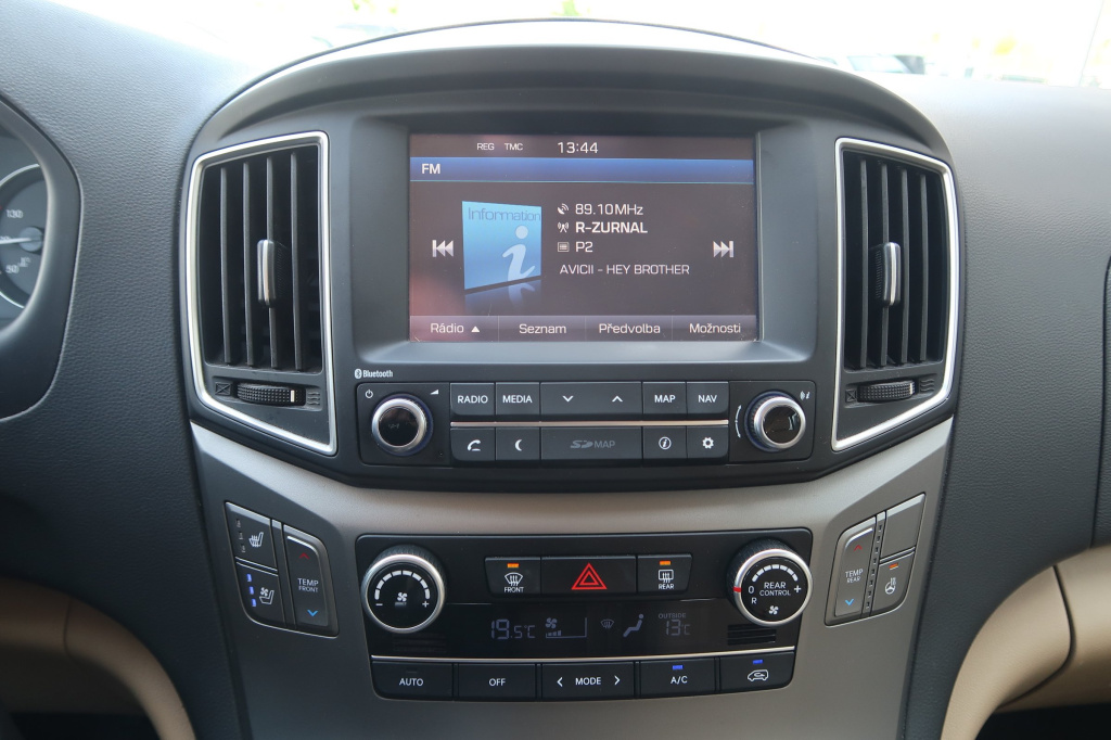 Hyundai H-1 Tour