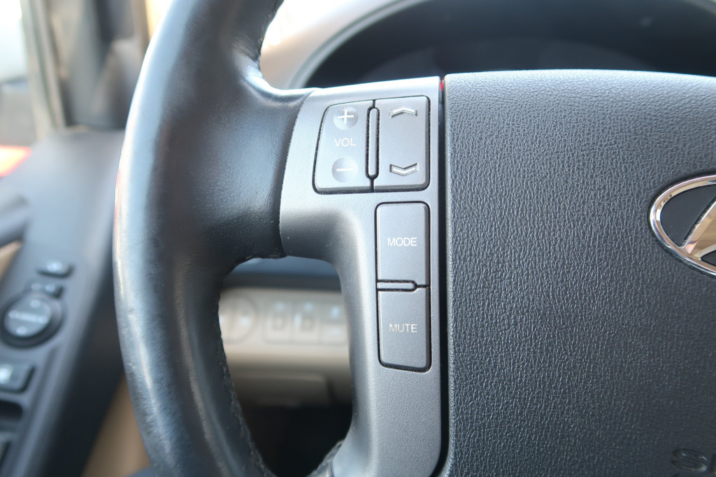 Hyundai H-1 Tour