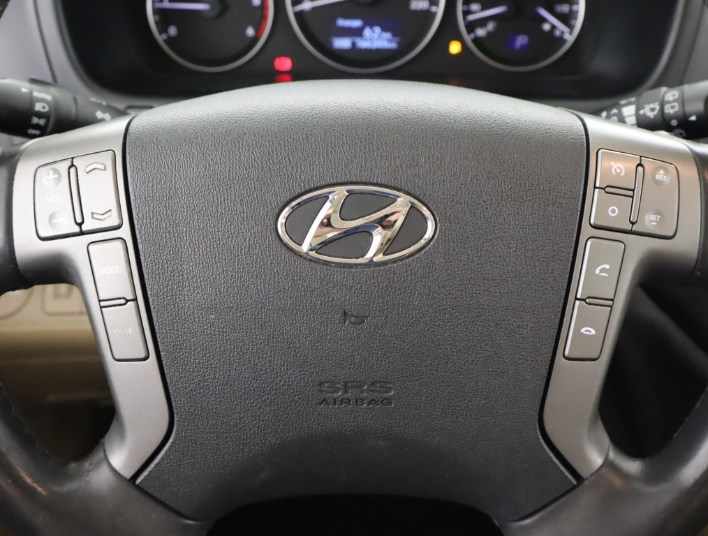 Hyundai H-1 Tour