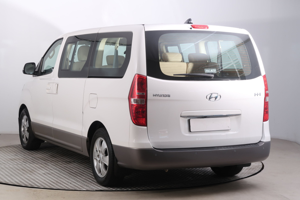 Hyundai H-1 Tour