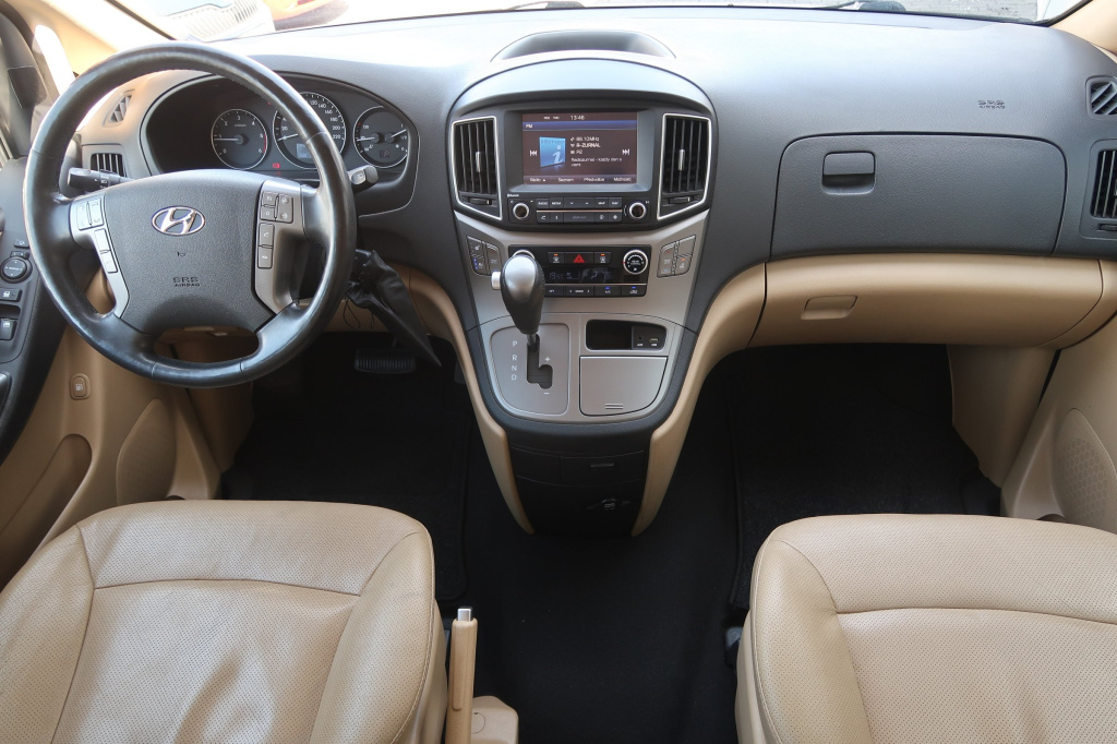Hyundai H-1 Tour