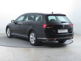 Volkswagen Passat - 2021
