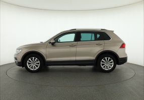 Volkswagen Tiguan - 2019