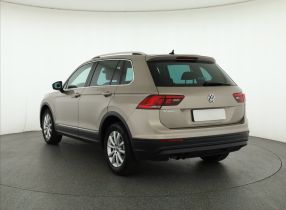Volkswagen Tiguan - 2019