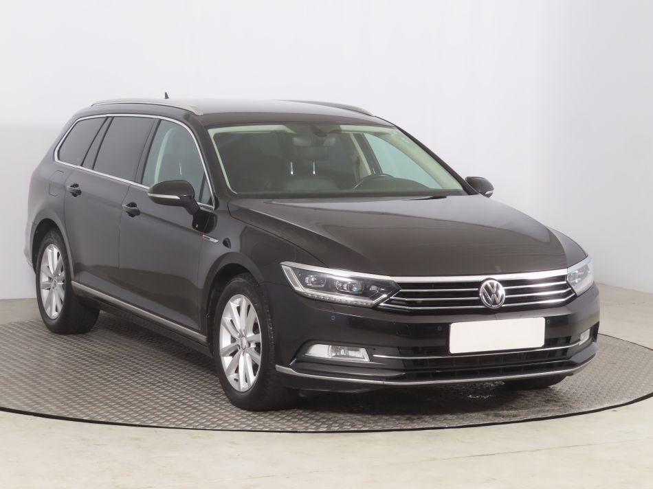 Volkswagen Passat - 2015