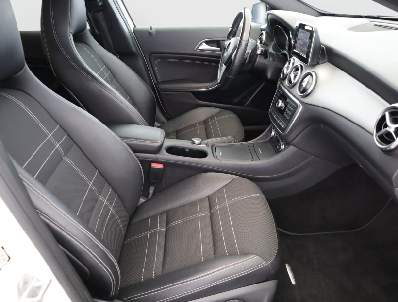 Mercedes-Benz GLA, 2014