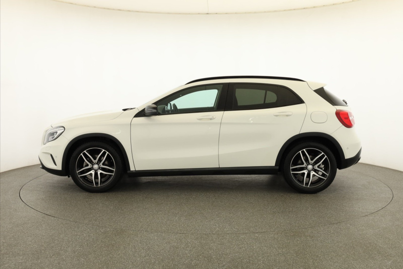 Mercedes-Benz GLA, 2014