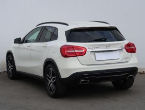 Mercedes-Benz GLA - 2014