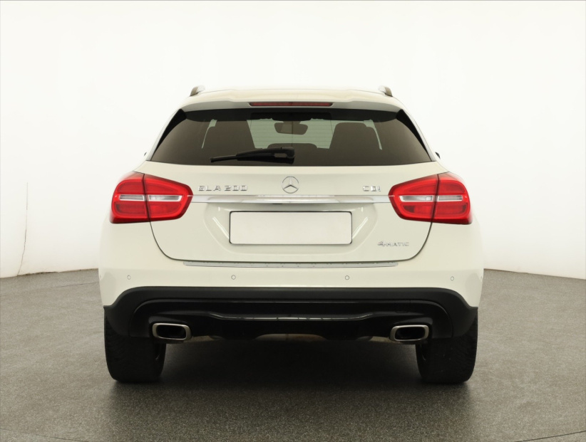 Mercedes-Benz GLA, 2014