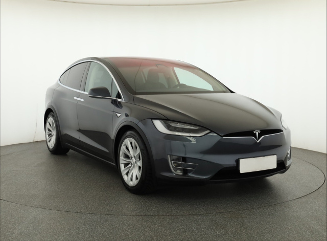 Tesla Model X 2016