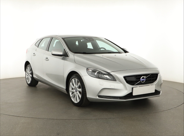 Volvo V40 2016