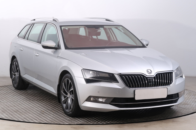 Škoda Superb 2016
