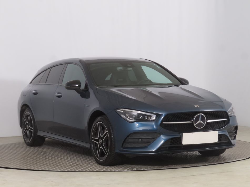 Mercedes-Benz CLA - 2021
