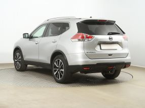 Nissan X-Trail - 2016