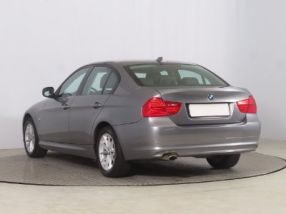 BMW 3 - 2011
