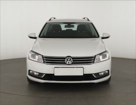 Volkswagen Passat - 2011