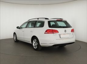 Volkswagen Passat - 2011