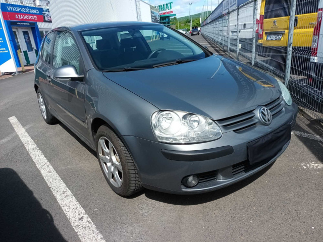 Volkswagen Golf 2004