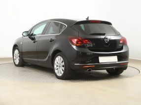 Opel Astra - 2014