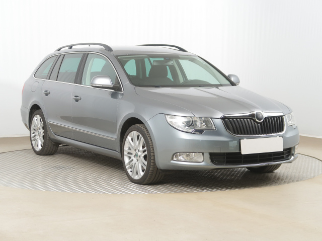Škoda Superb 2012