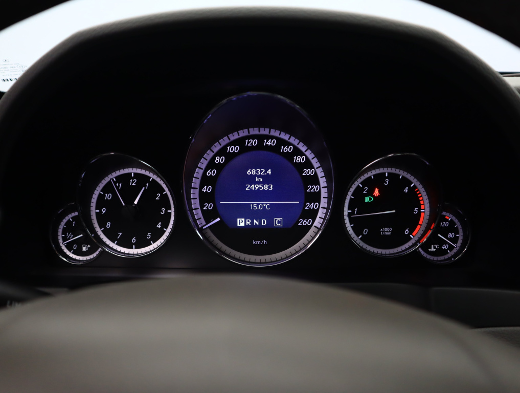 Mercedes-Benz E