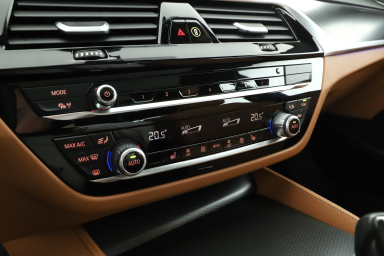 BMW 5 - 2023