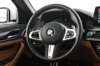 BMW 5 - 2023