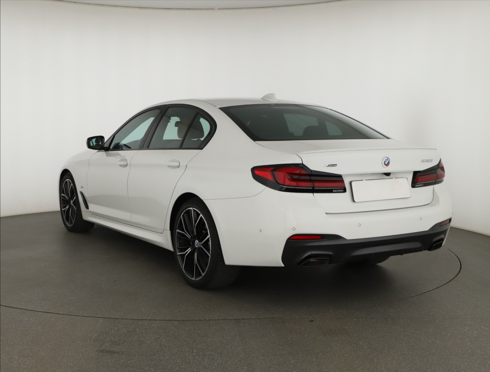 BMW 5 - 2023