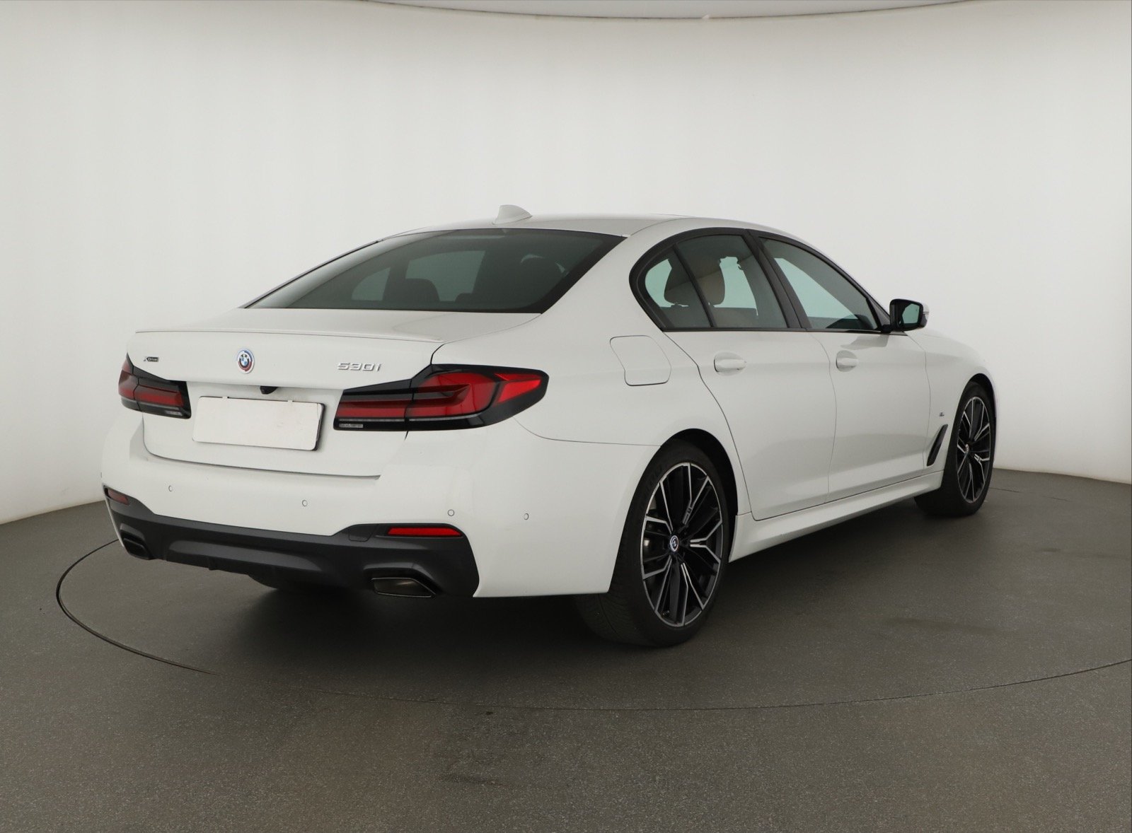 BMW 5 - 2023