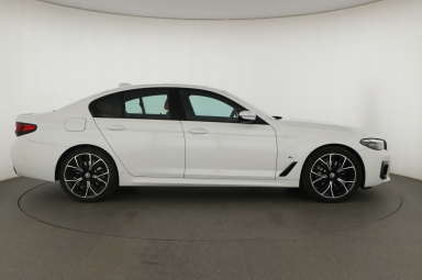 BMW 5 - 2023