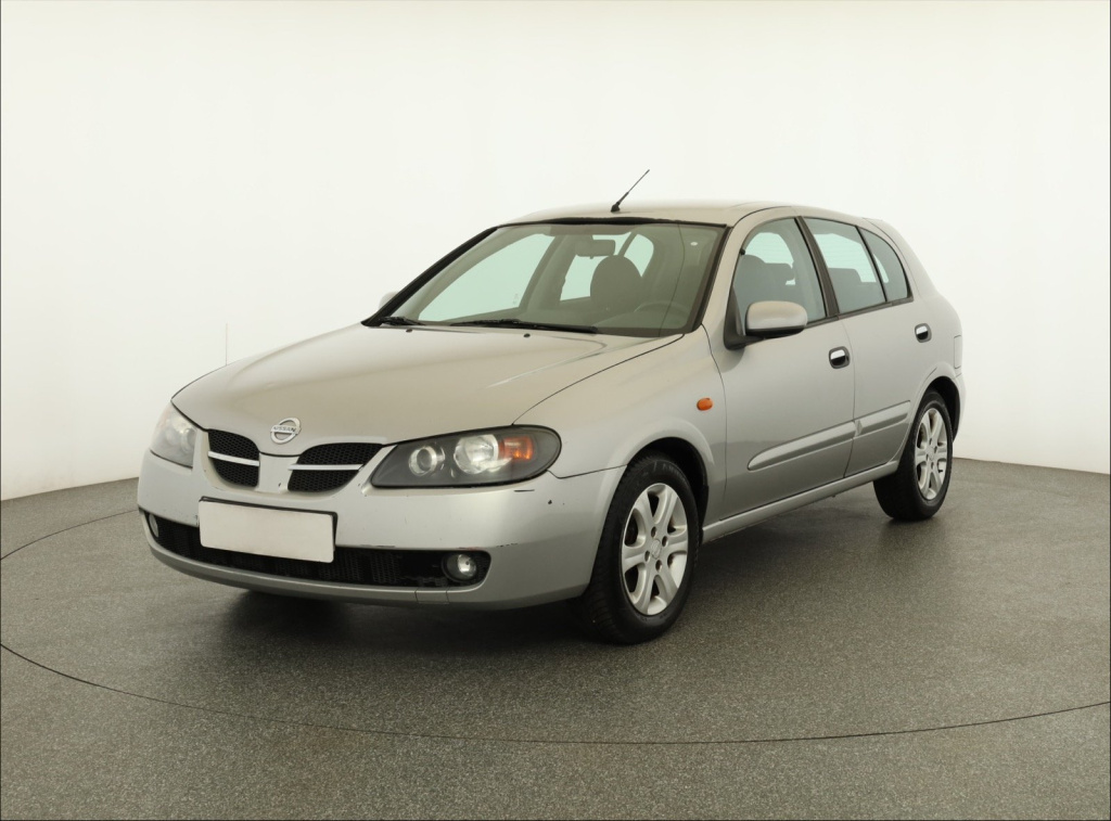 Nissan Almera