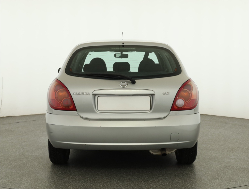 Nissan Almera
