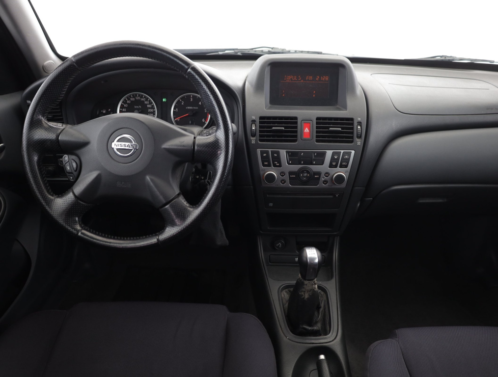Nissan Almera