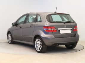Mercedes-Benz B - 2011