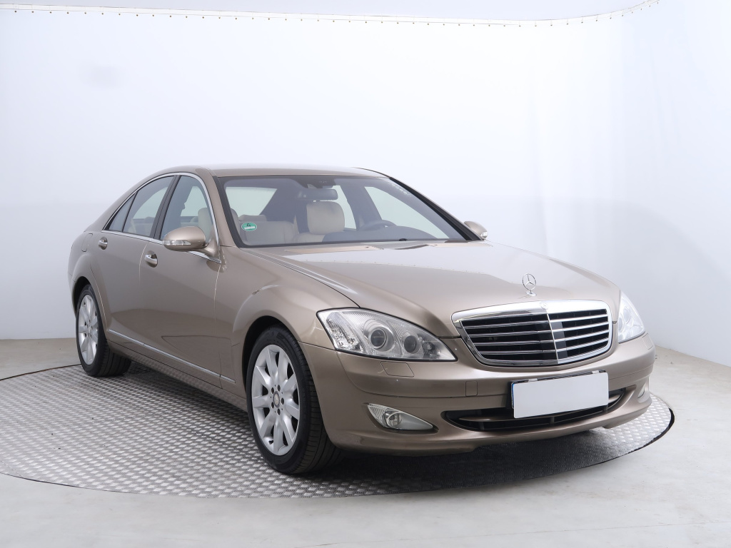 Mercedes-Benz S