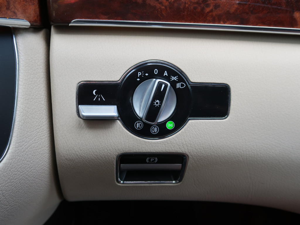 Mercedes-Benz S