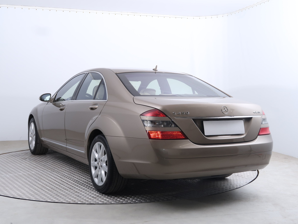 Mercedes-Benz S