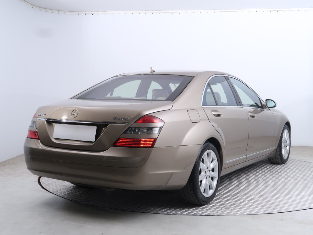 Mercedes-Benz S